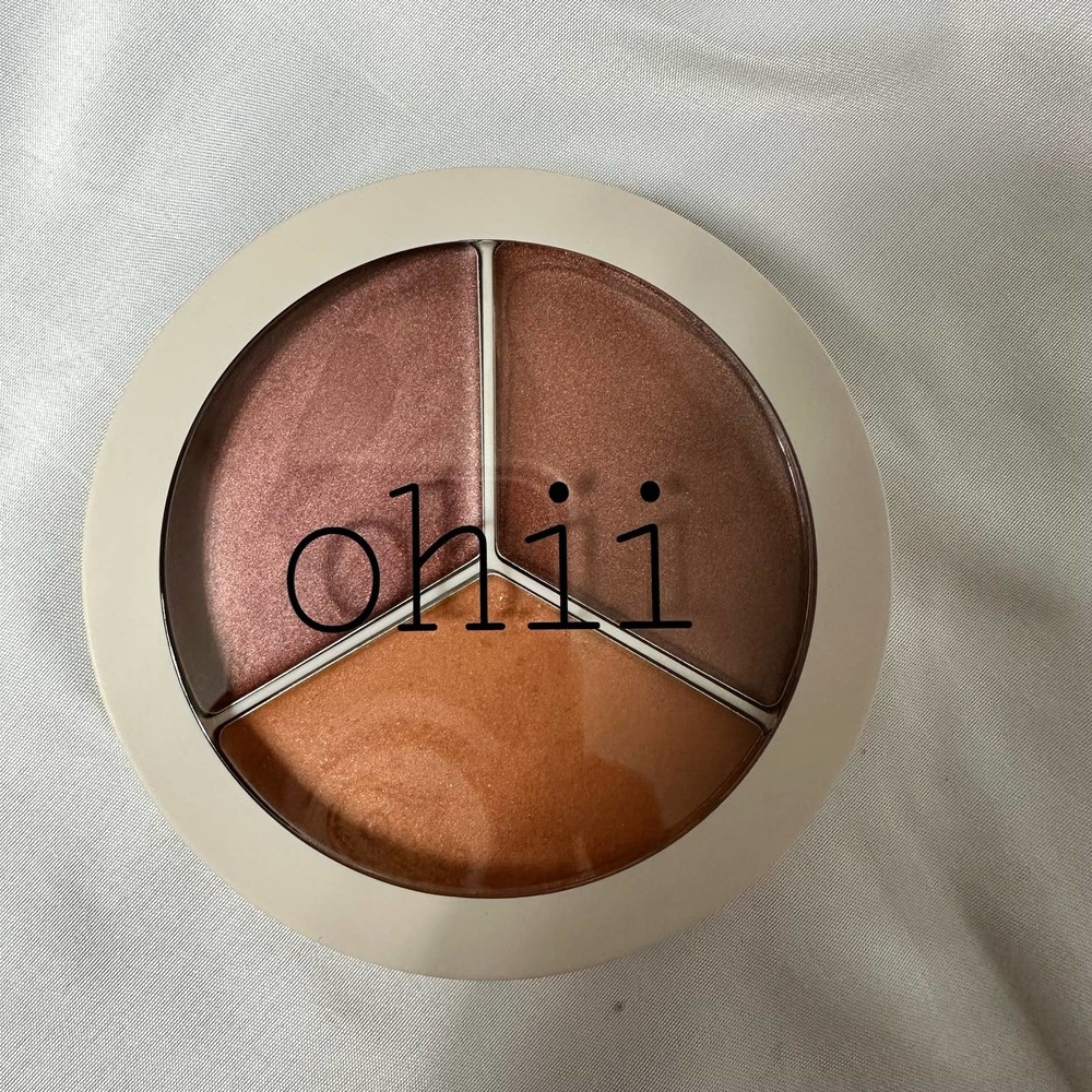 🚫SOLD🚫 Host Pick 💫  NWT ohii soft glow highlighter - sheer- dewy -gold charge - Picture 4 of 10